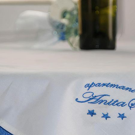 Apartmani Anitas Gradac  Eksteriør bilde